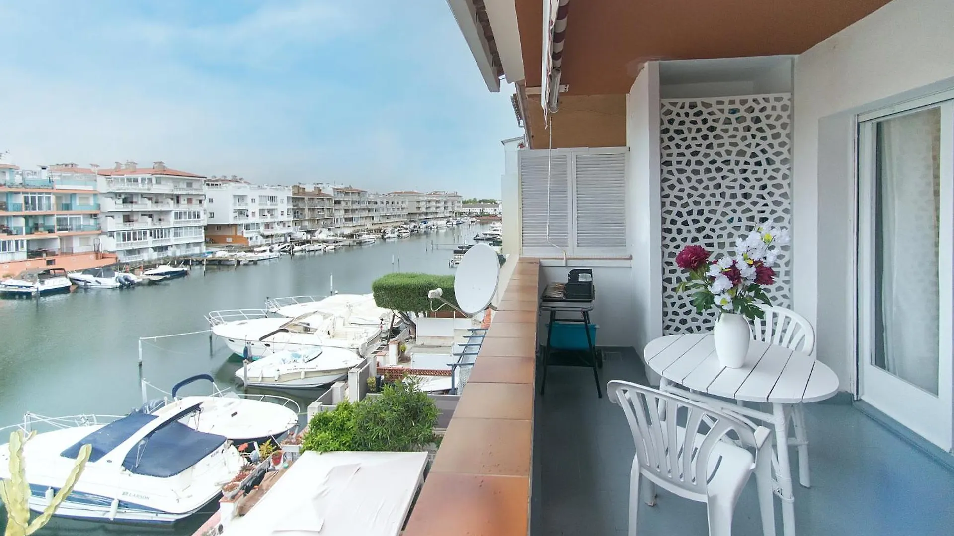 Welcs Apartamento 244 Emp Con Terraza Con Vista Empuriabrava Apartment